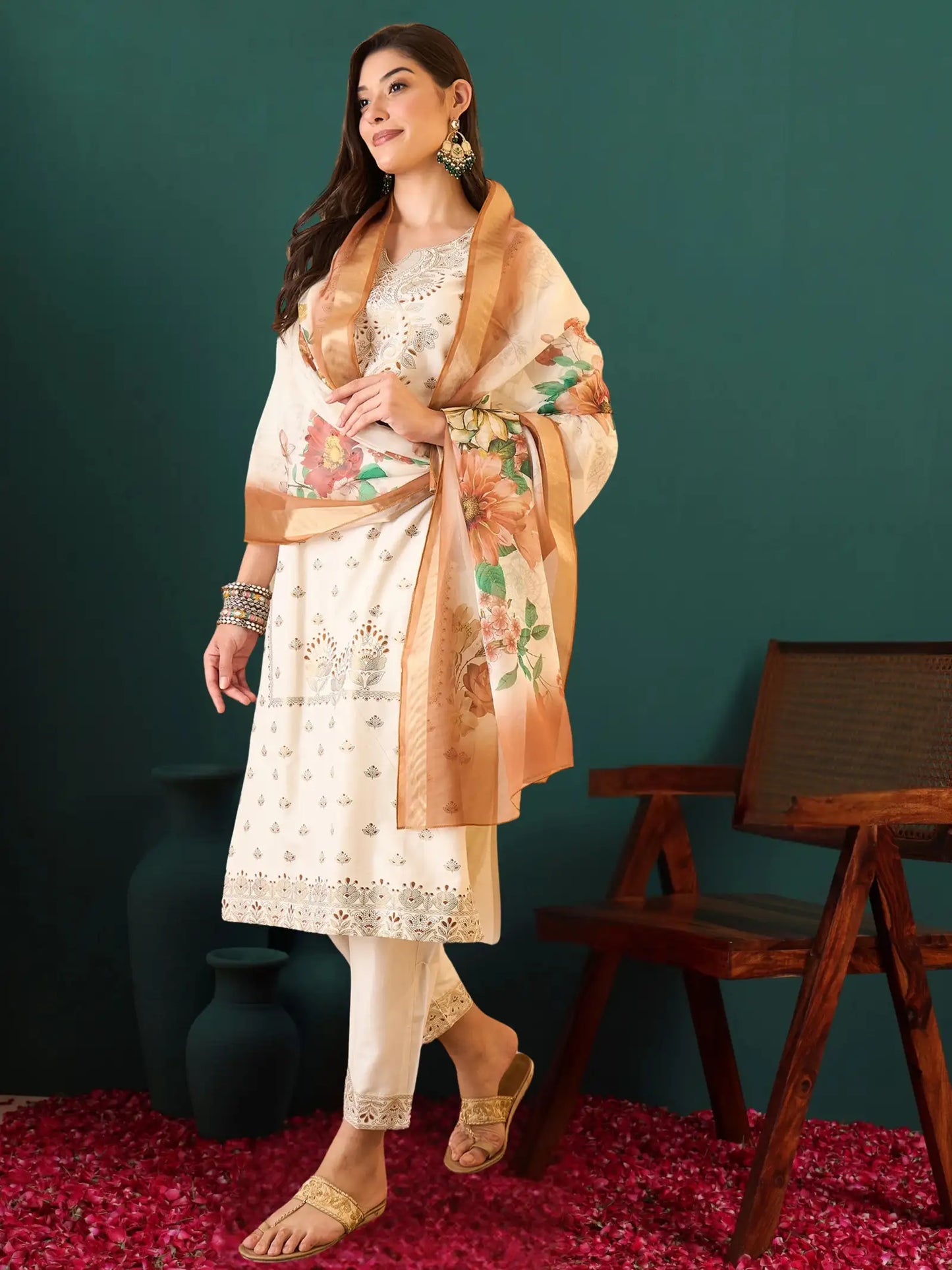 Women Cotton Blend Kurta Pant Dupatta Set