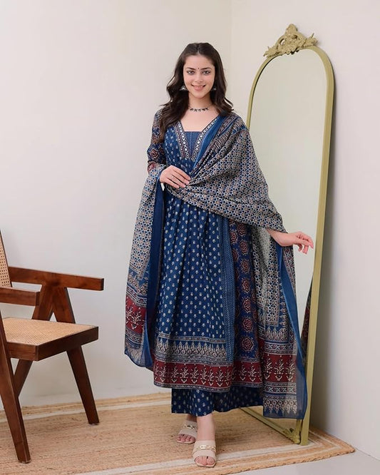 Women Viscose Rayon Kurta Pant Dupatta Set