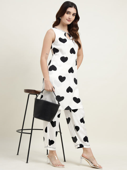 White & Black Heart Printed Sleeveless Pure Cotton Kurta & Pant Set