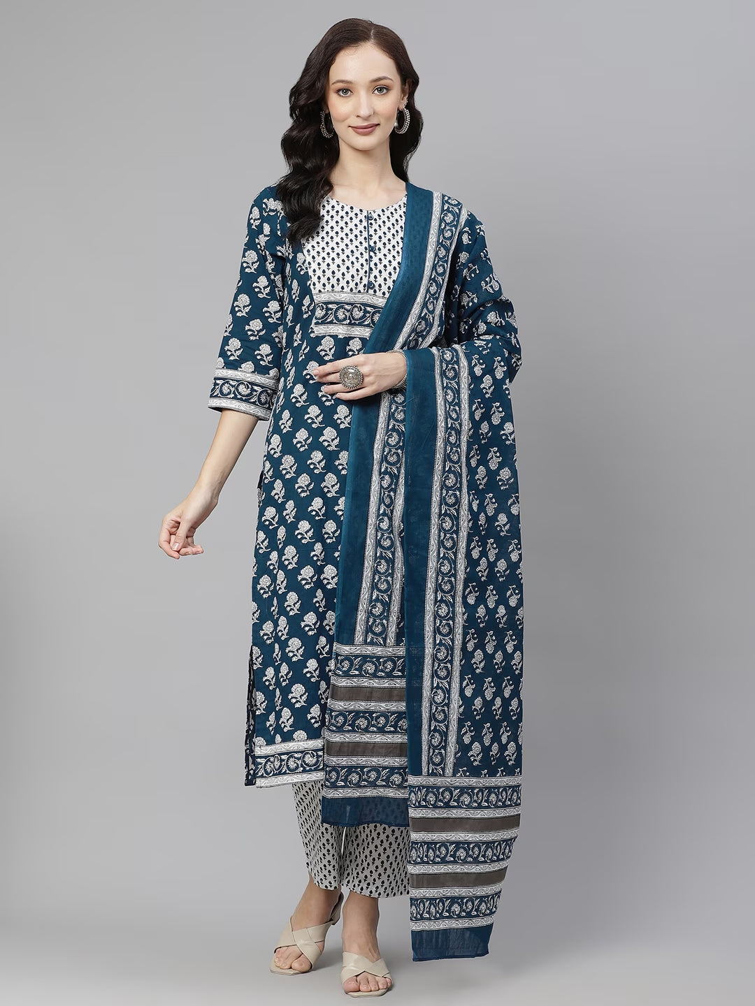 Women Blue & White Ethnic Motifs Print Pure Cotton Kurta with Trousers & Dupatta