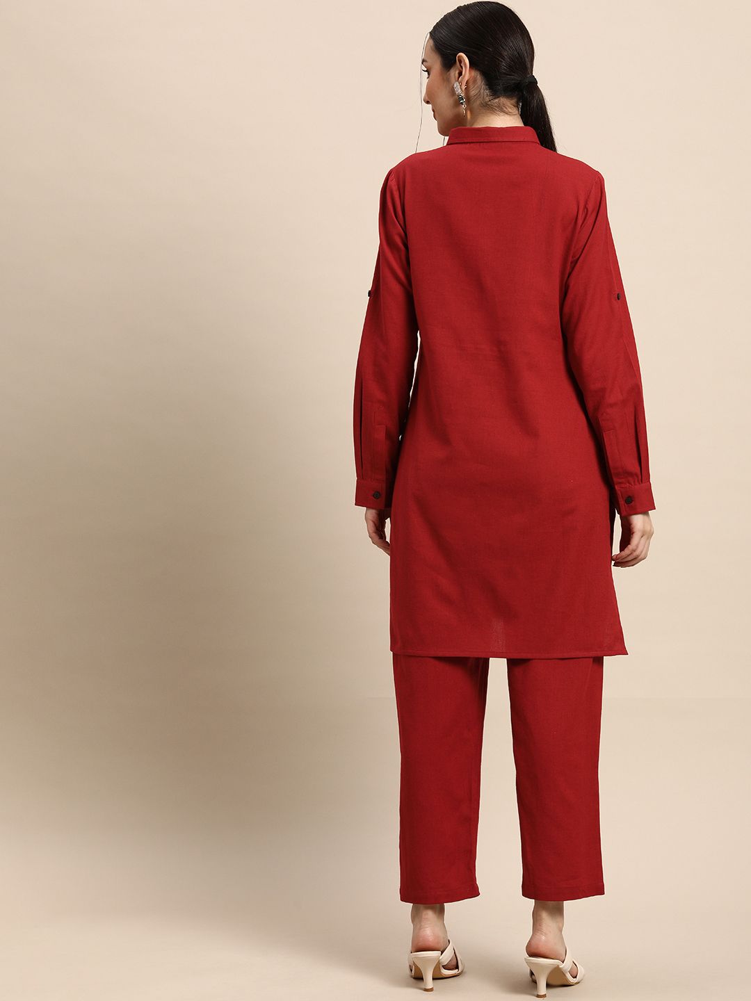 Women Maroon Solid Straight Kurta with Trousers