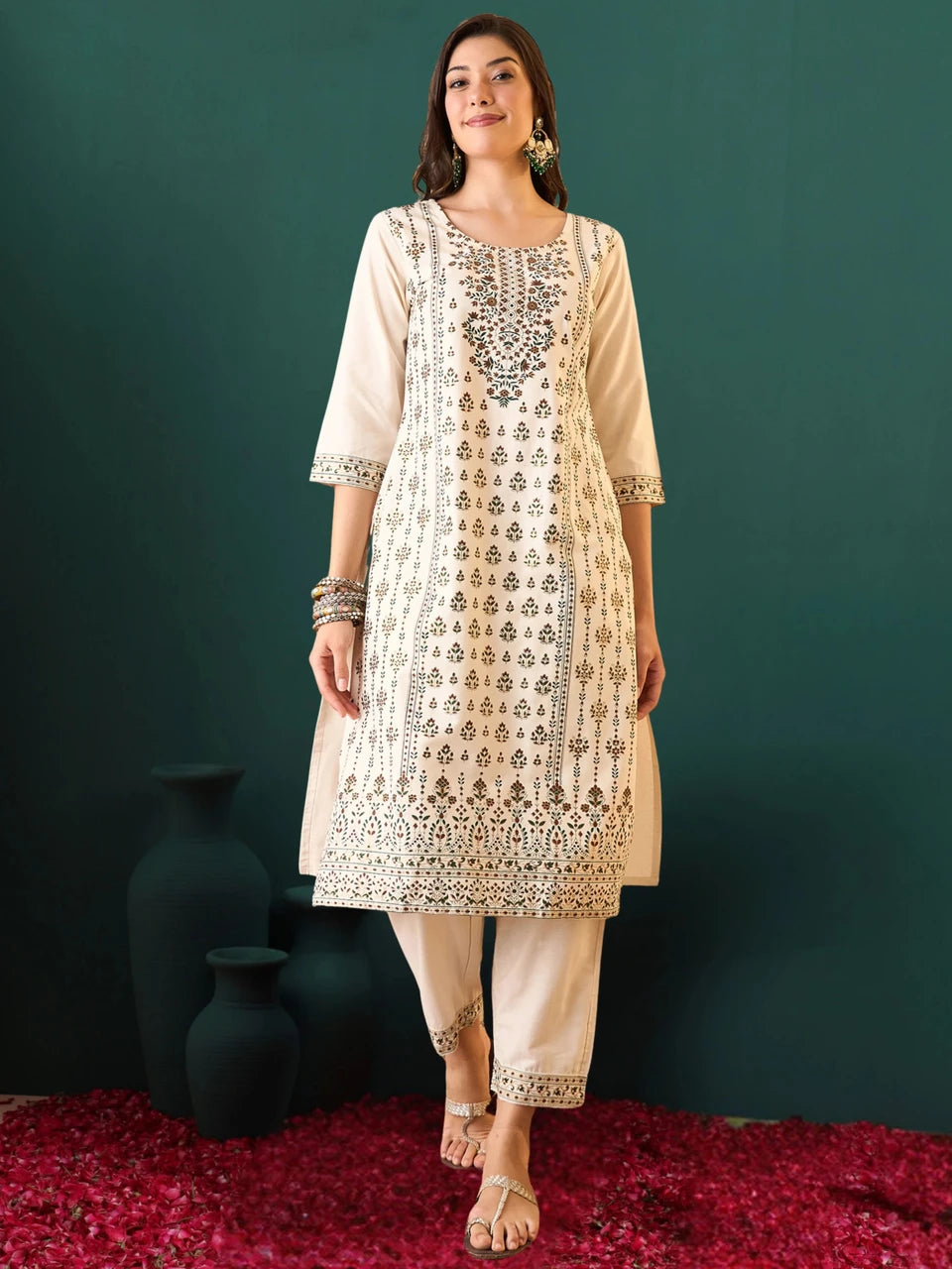 Women Cotton Blend Kurta Pant Dupatta Set