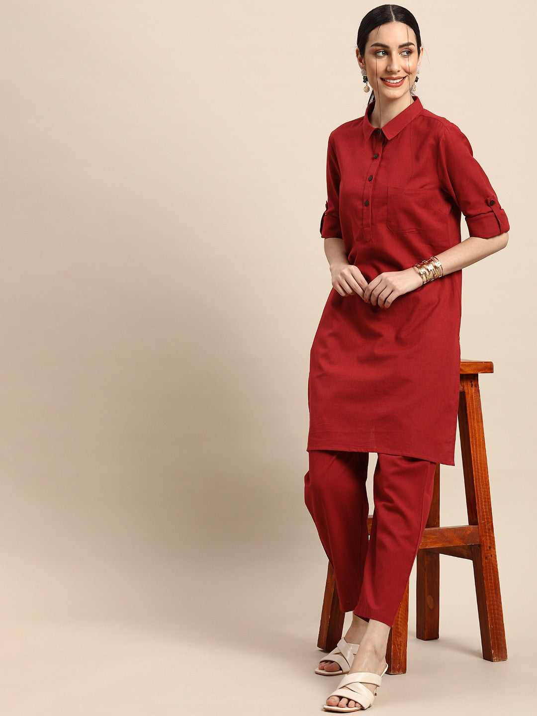Women Maroon Solid Straight Kurta with Trousers