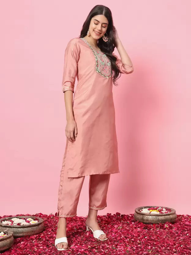 Women Silk Blend Kurta Pant Dupatta Set