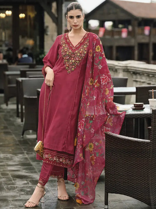 Women Kurta Pant Dupatta Set