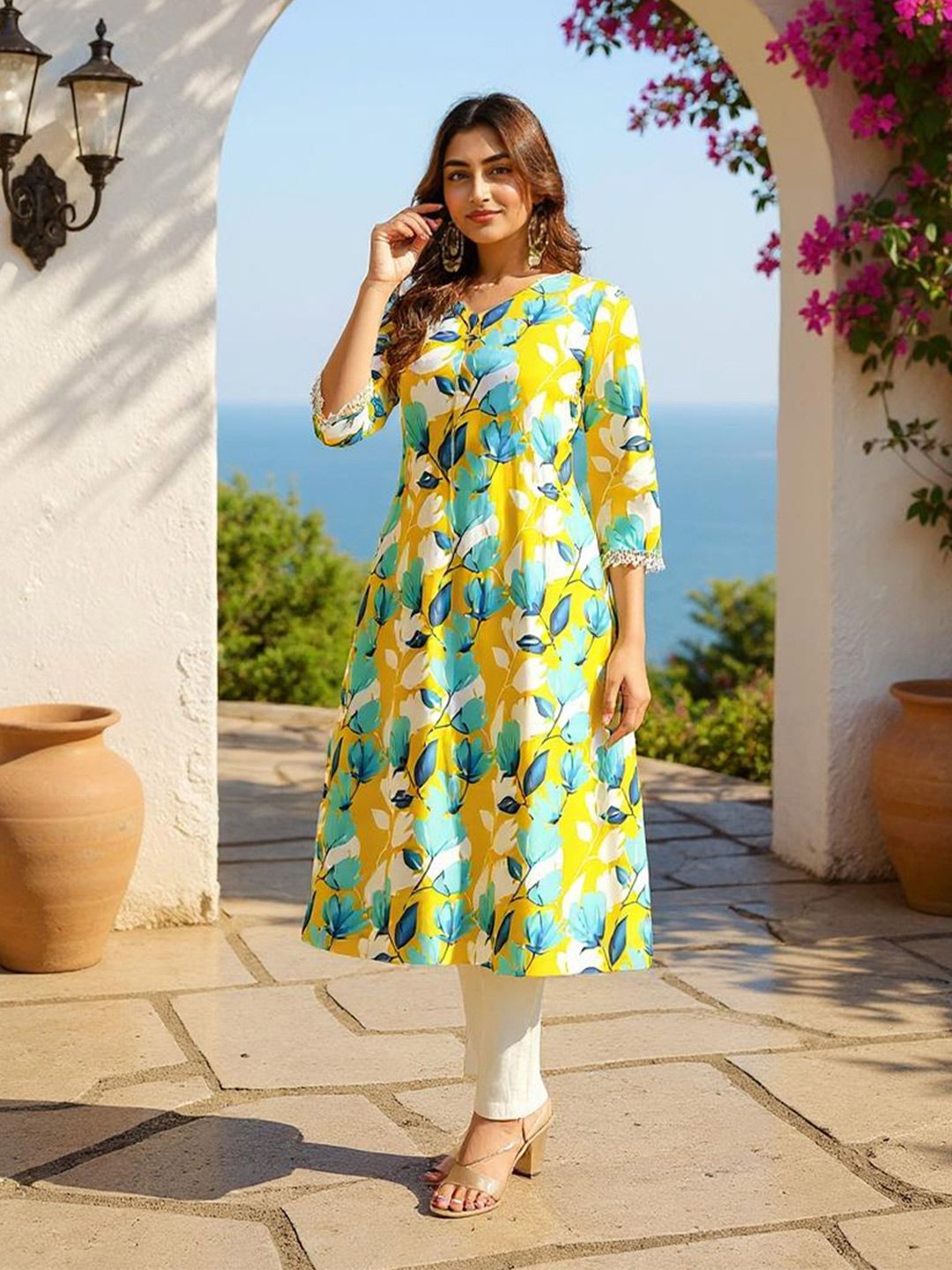 Women Floral Printed A-Line Kurta with Trousers
