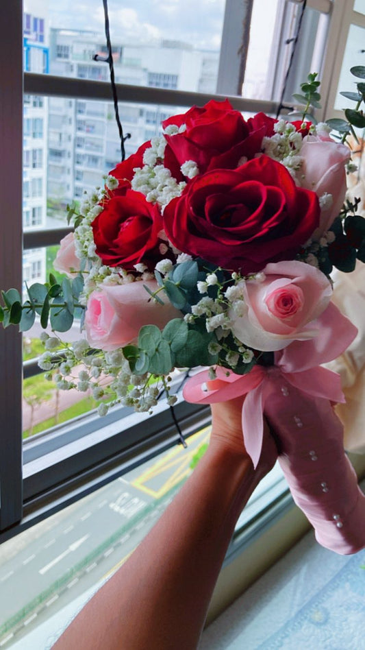 Bridal Bouquet with delivery to Yishun (Bouquet $100 + $15 delivery)