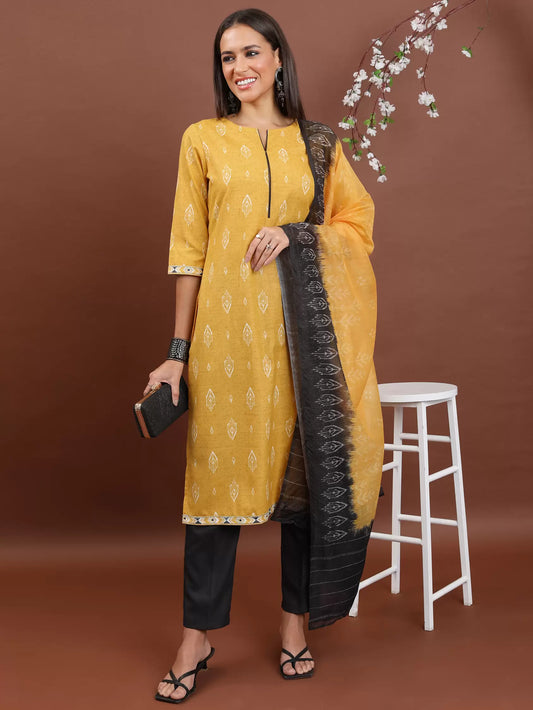 Women Cotton Blend Kurta Pant Dupatta Set