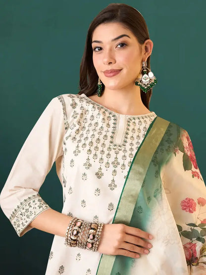 Women Cotton Blend Kurta Pant Dupatta Set