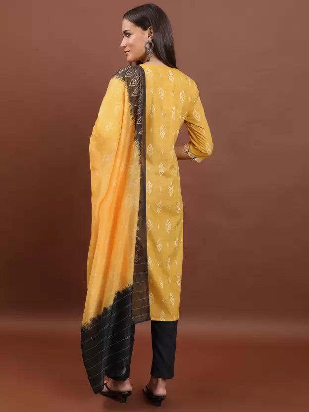 Women Cotton Blend Kurta Pant Dupatta Set