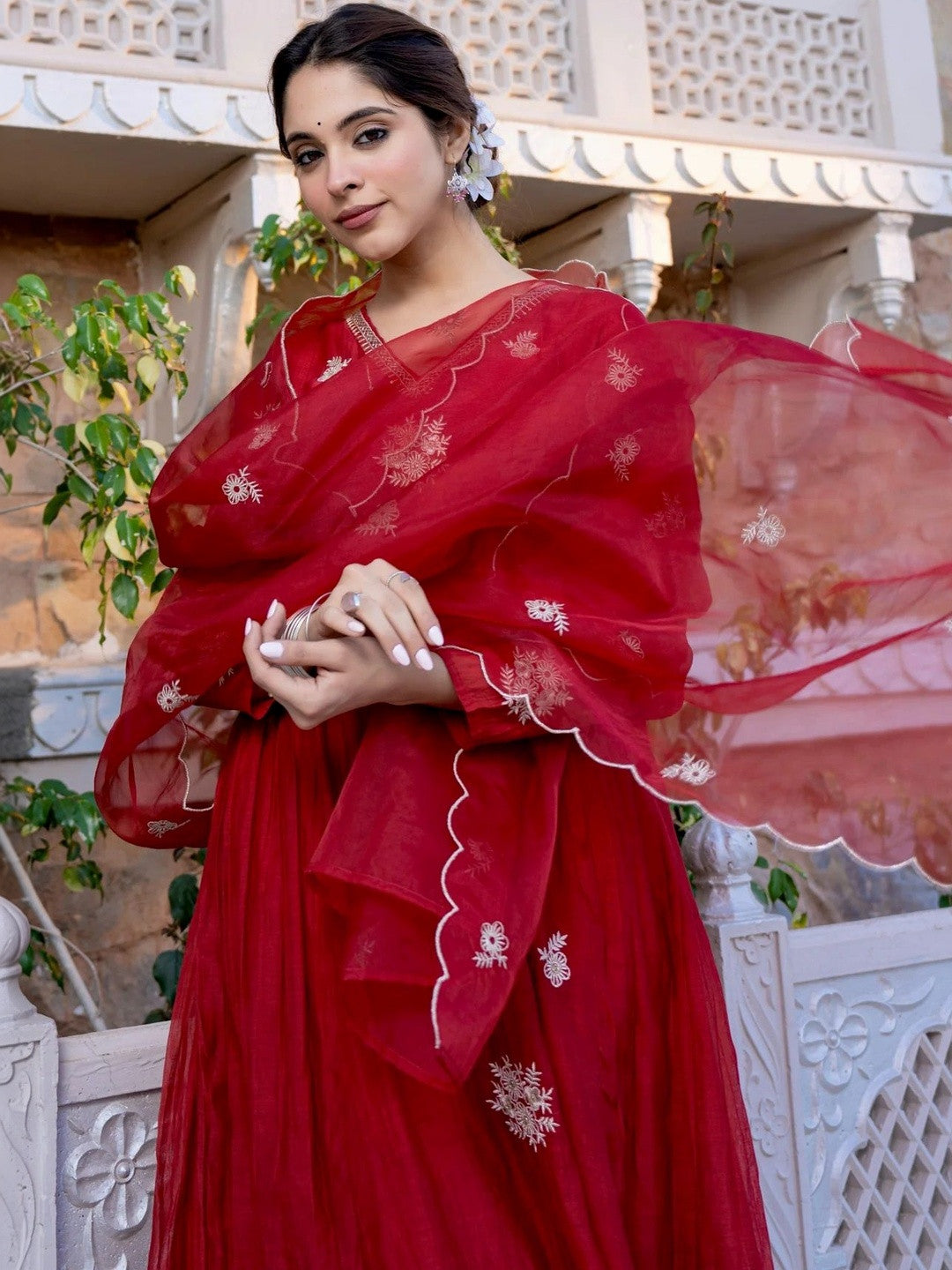 Women Ethnic Motifs Embroidered Regular Thread Work Kurta with Trousers & With Dupatta