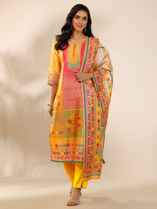 Women Ethnic Motifs Printed Regular Kurta with Trousers & With Dupatta