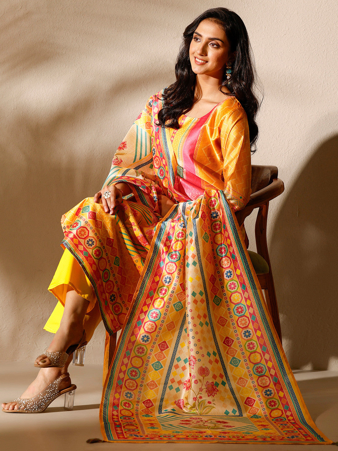 Women Ethnic Motifs Printed Regular Kurta with Trousers & With Dupatta
