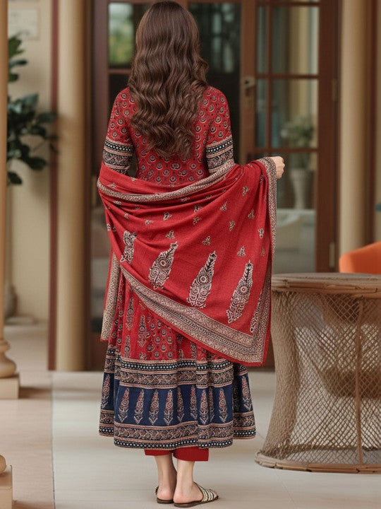 Women Ethnic Motifs Printed Regular Kurta with Trousers & With Dupatta