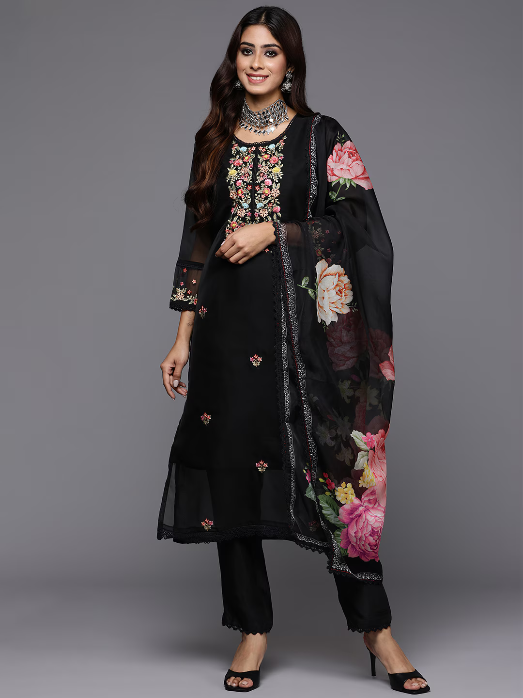 Women Floral Embroidered Regular Kurta with Trousers & Dupatta