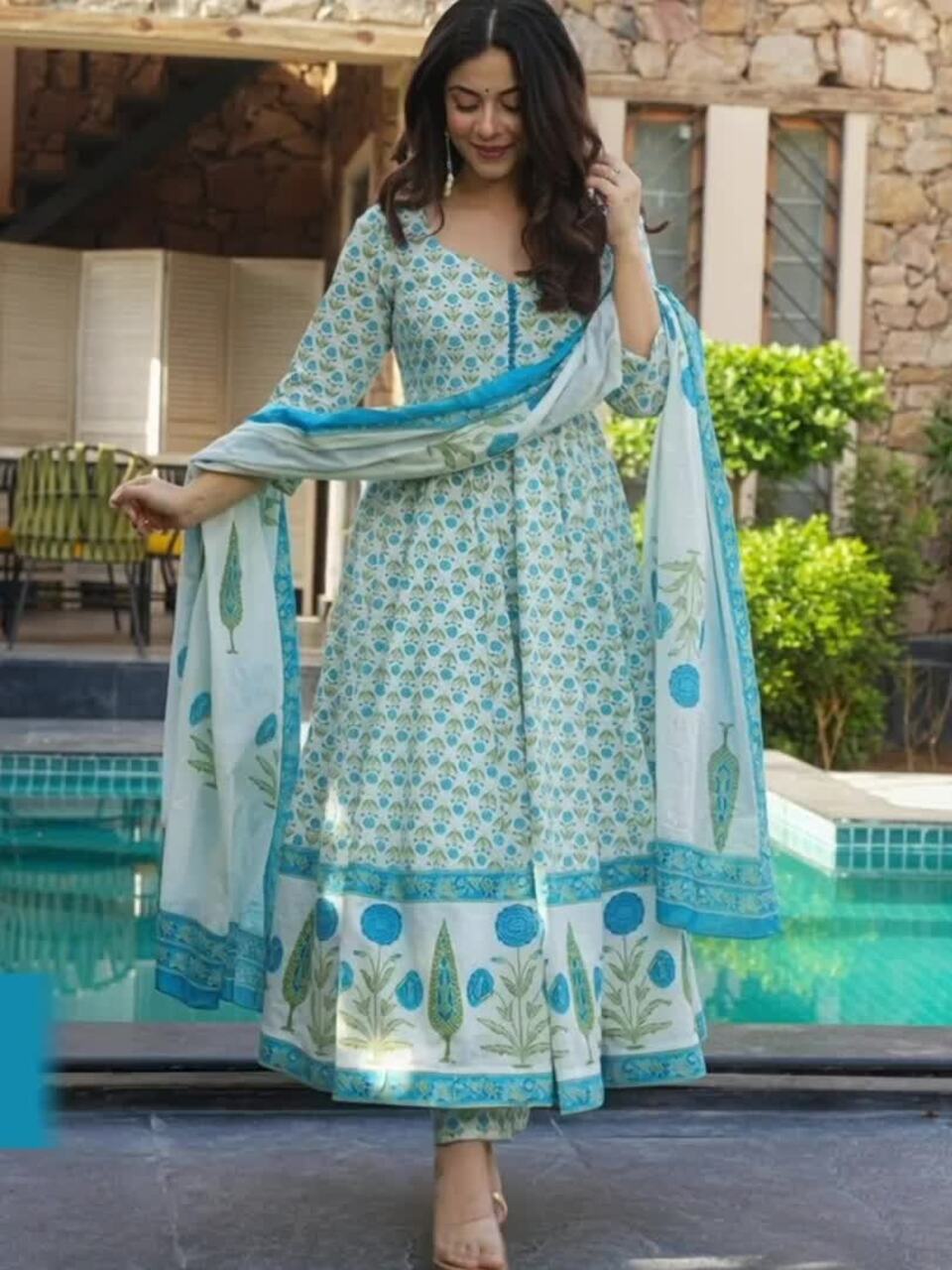 Women Floral Printed Kurta with Trousers & Dupatta