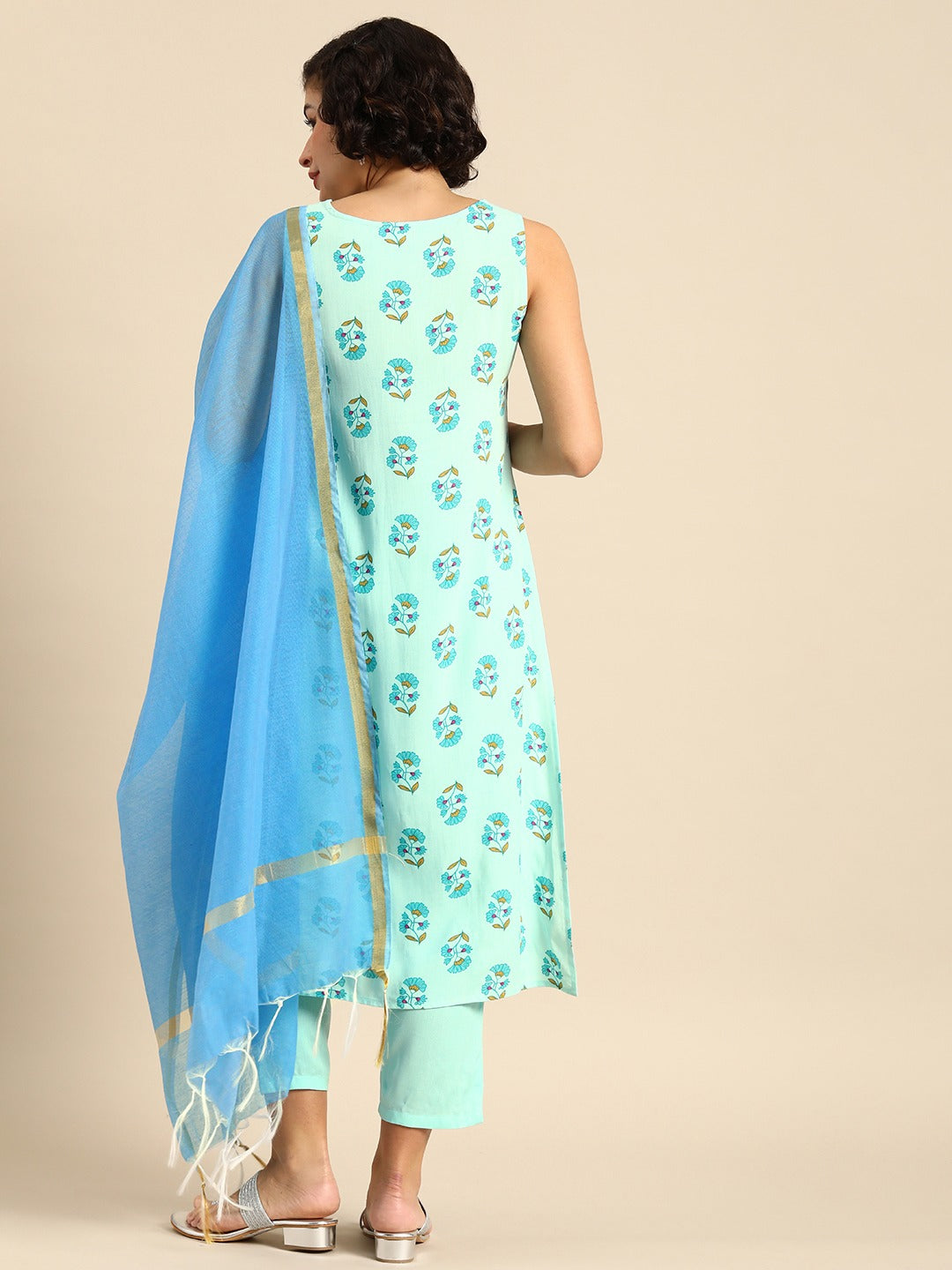 Women Floral Printed Regular Kurta With Trousers & Dupatta