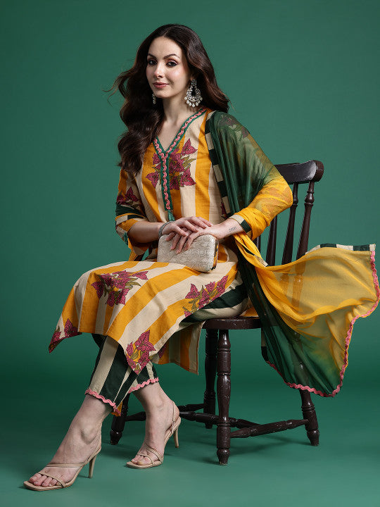 Women Floral Printed Regular Pure Cotton Kurta with Trousers & With Dupatta