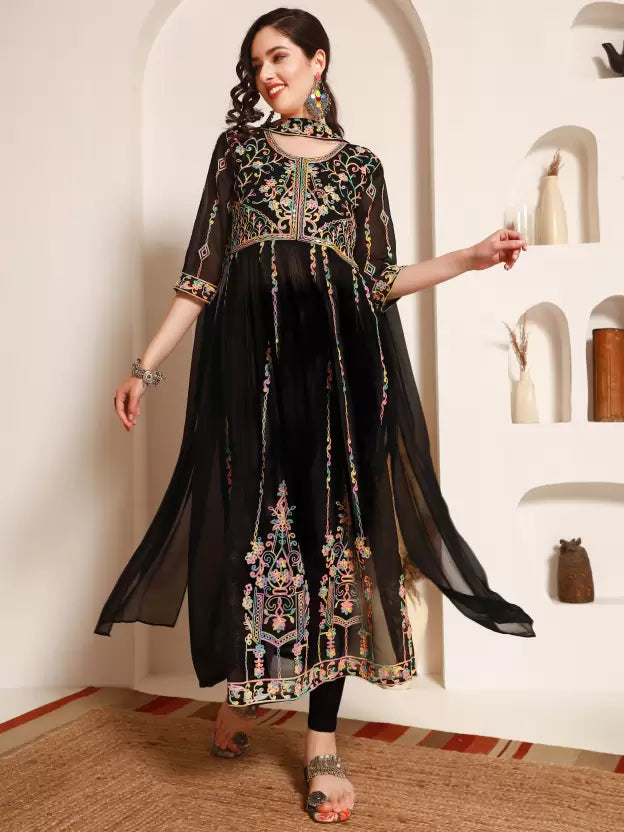 Women Georgette Kurta Dupatta Set