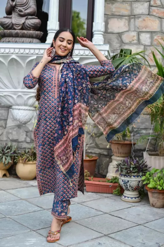 Women Kurta and Pant Set Viscose Rayon