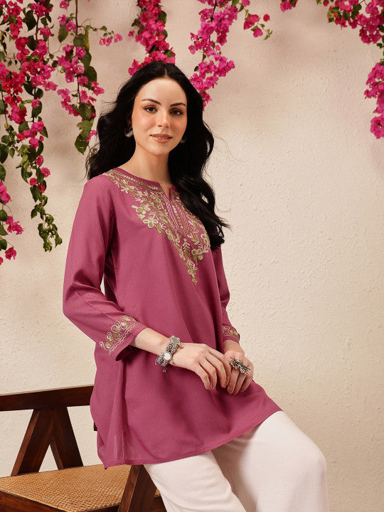 Women Naila Kashmiri Floral Embroided Viscose Rayon Full Sleeves A-Line Kurti