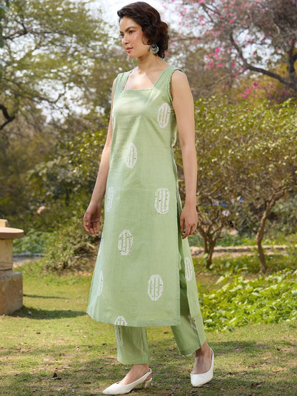 Women Printed Regular Pure Cotton Kurta with Trousers & With Dupatta