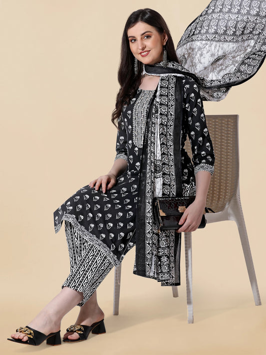 Women Pure Cotton Kurta Pant Dupatta Set