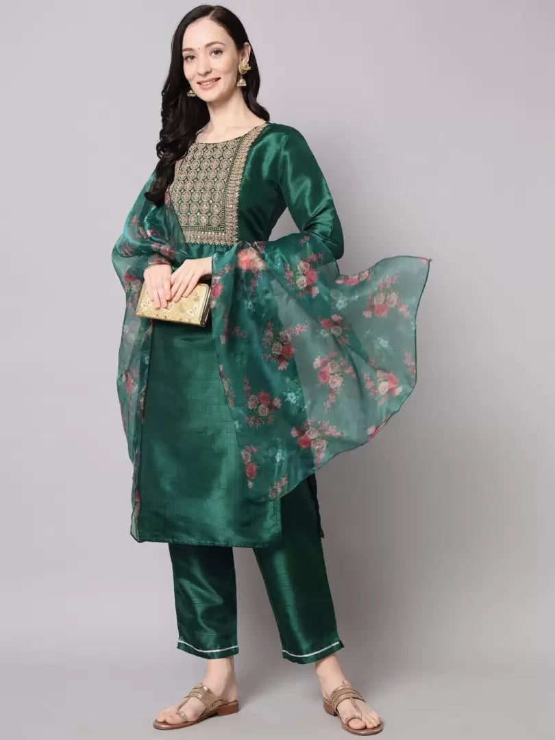 Women Silk Blend Kurta Pant Dupatta Set