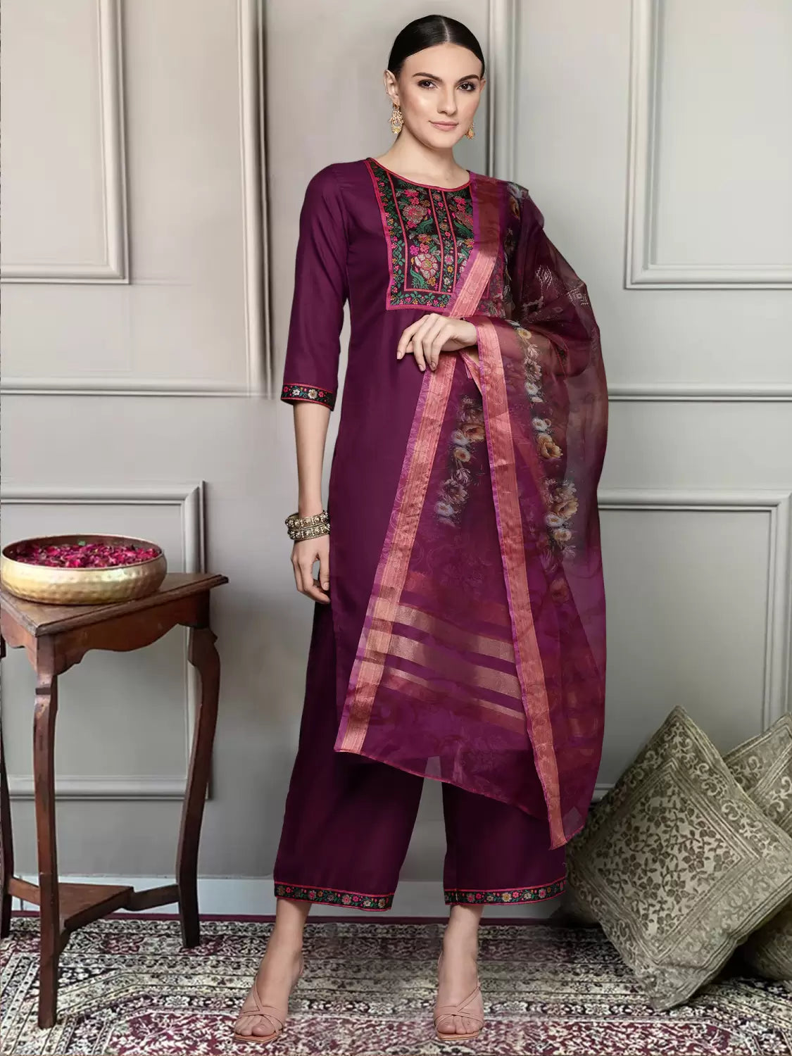 Women Silk Blend Kurta Pant Dupatta Set