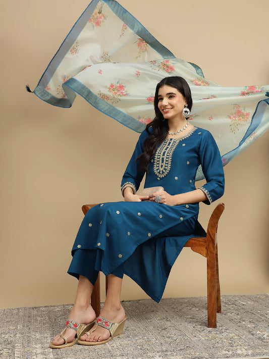 Women Silk Blend Kurta Pant Dupatta Set