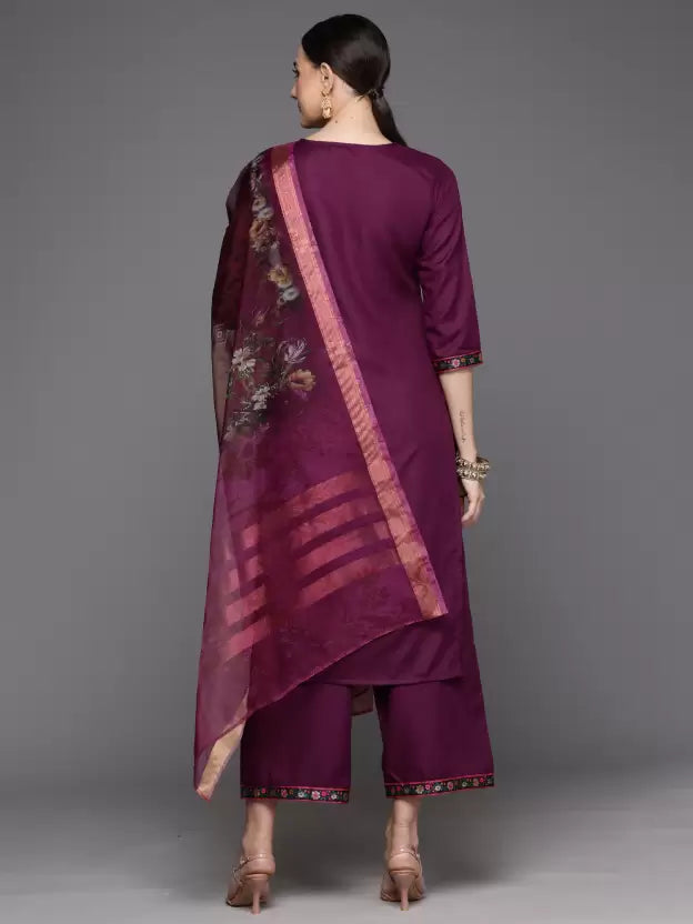 Women Silk Blend Kurta Pant Dupatta Set