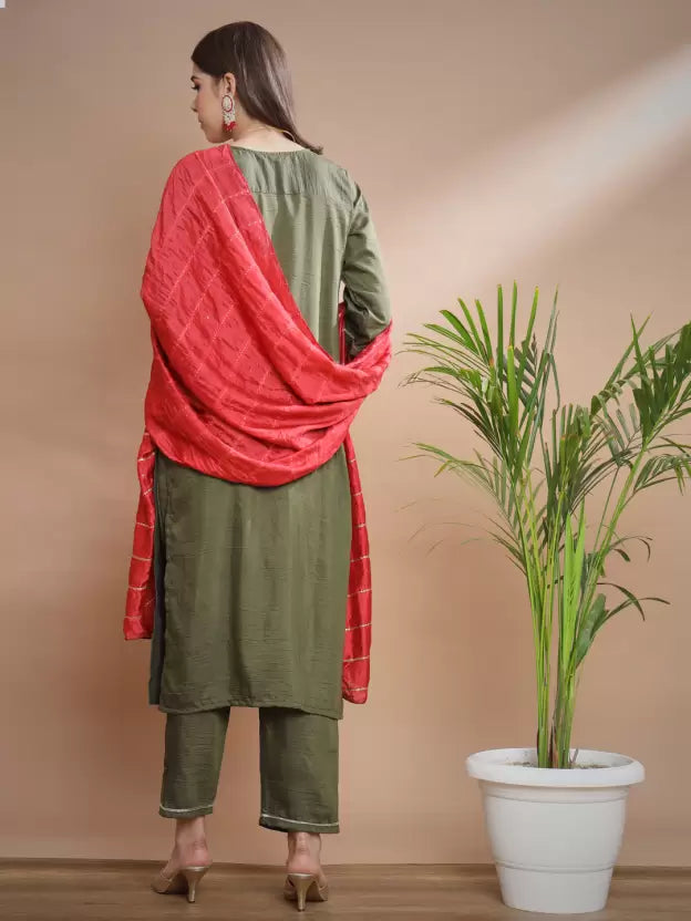 Women Silk Blend Kurta Pant Dupatta Set