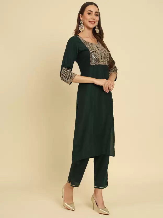 Women Silk Blend Kurta Pant Dupatta Set