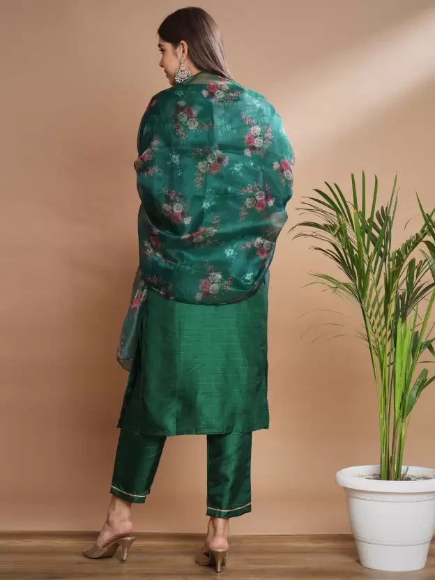 Women Silk Blend Kurta Pant Dupatta Set