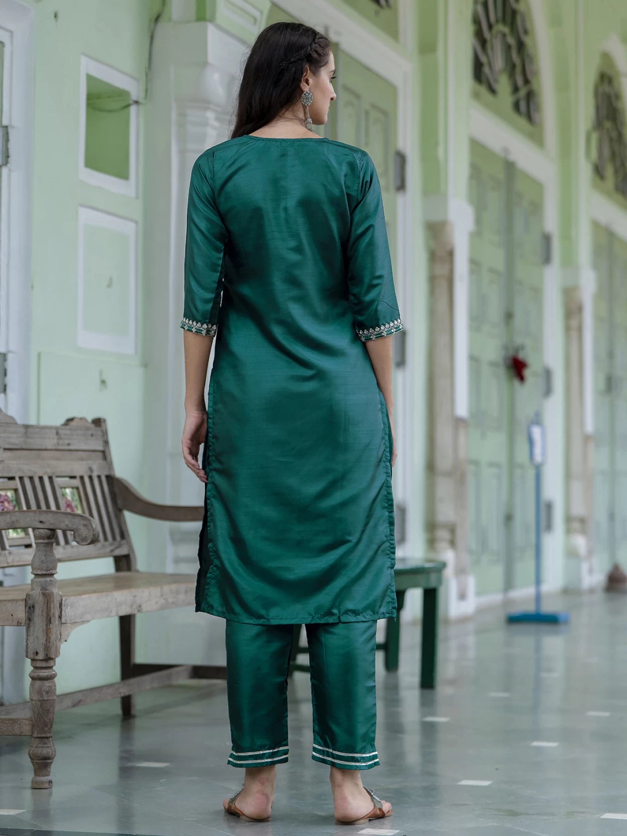 Women Silk Blend Kurta Pant Dupatta Set