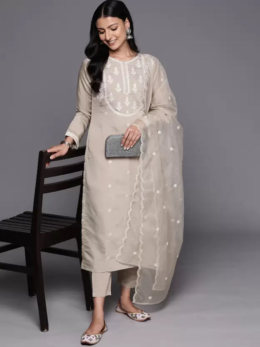 Women Silk Blend Kurta Pant And Dupatta Set