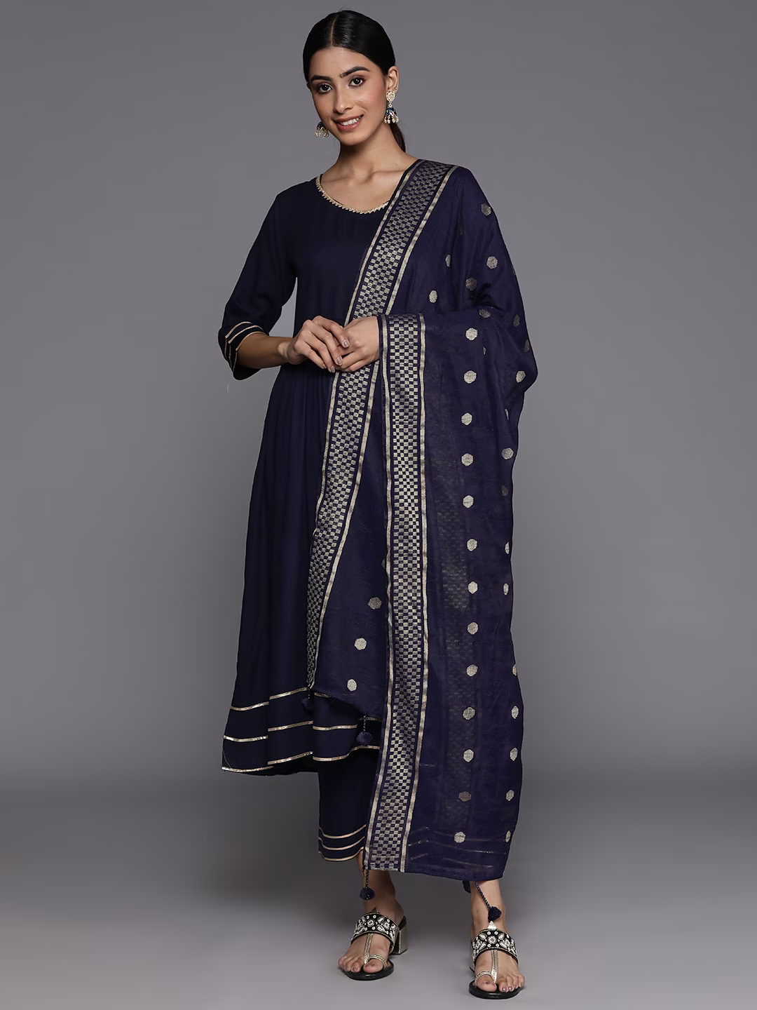 Women Solid Gotta Patti Kurta With Trousers & With Dupatta