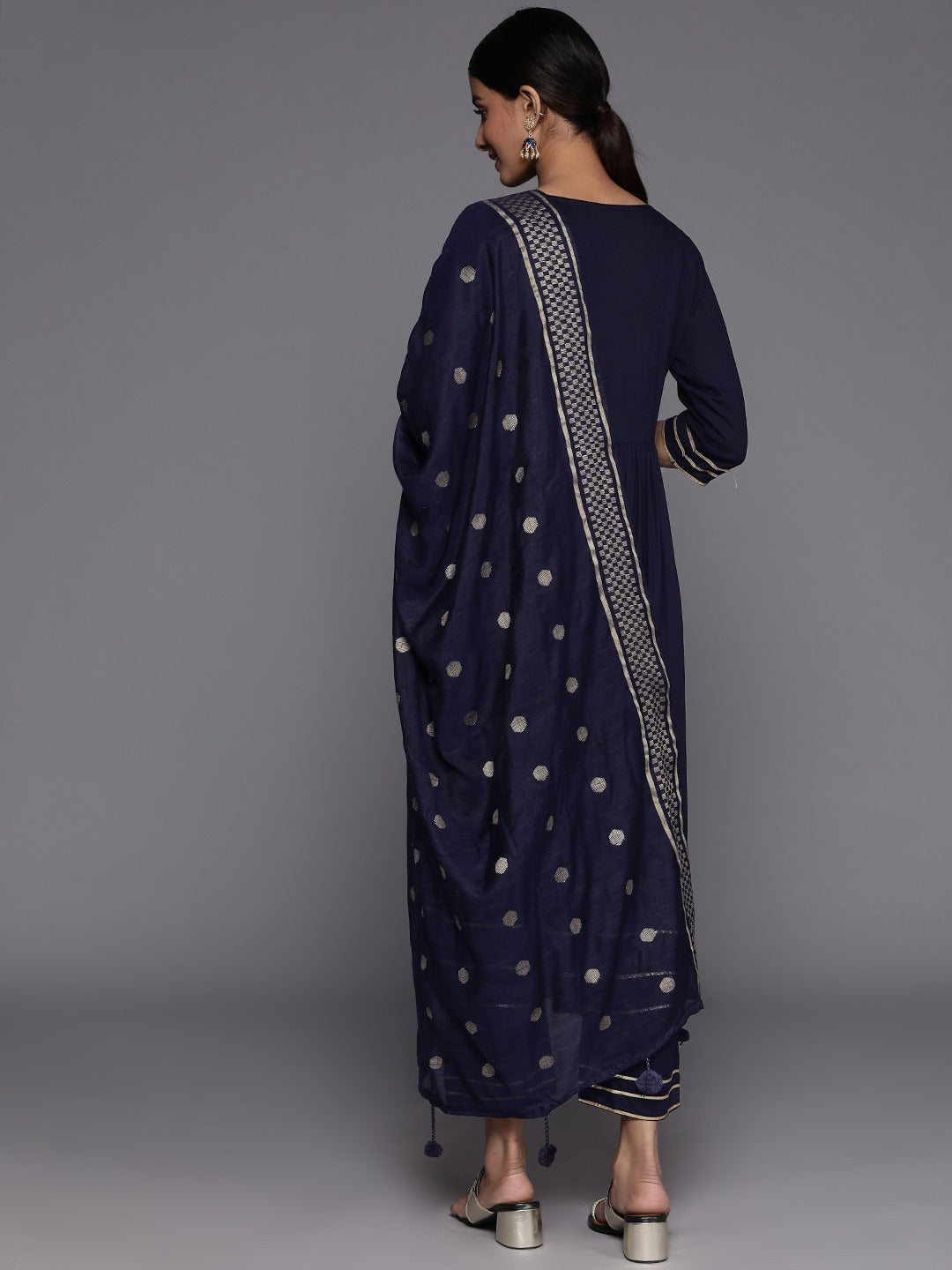 Women Solid Gotta Patti Kurta With Trousers & With Dupatta