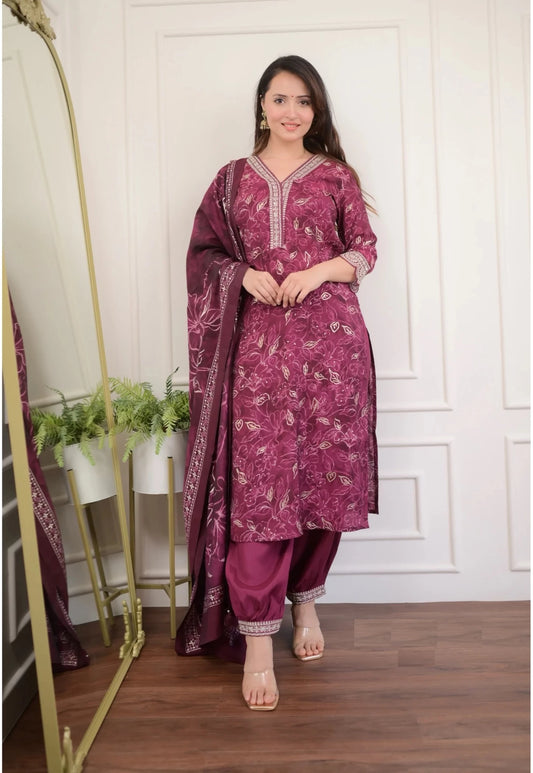 Women Viscose Rayon Kurta Pant Dupatta Set