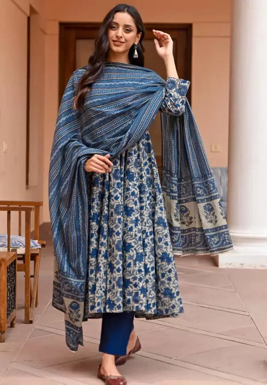 Women Viscose Rayon Kurta Pant Dupatta Set