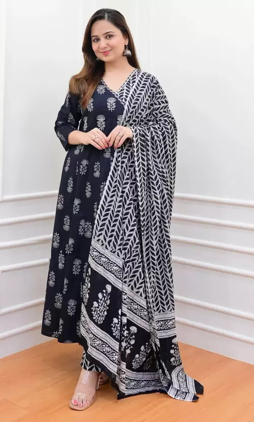 Women Viscose Rayon Kurta Pant Dupatta Set