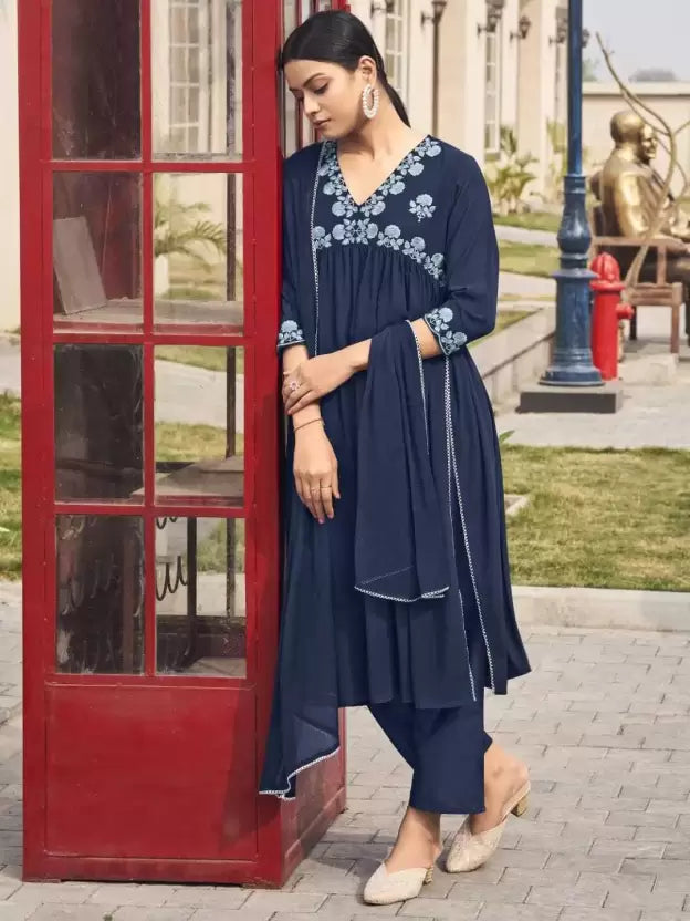 Women Viscose Rayon Kurta Pant Dupatta Set