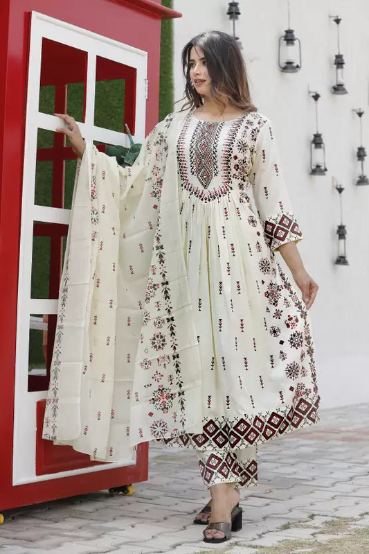 Women Viscose Rayon Kurta Pant And Dupatta Set