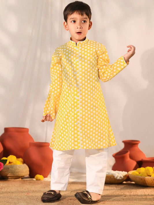 Boys Floral Printed Mandarin Collar Regular Straight Kurta With Pyjamas