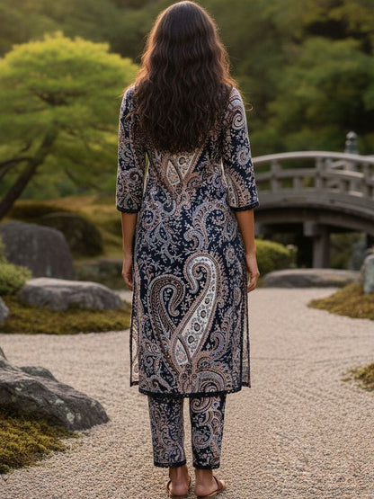 Women Paisley Printed Regular Kurta with Trousers