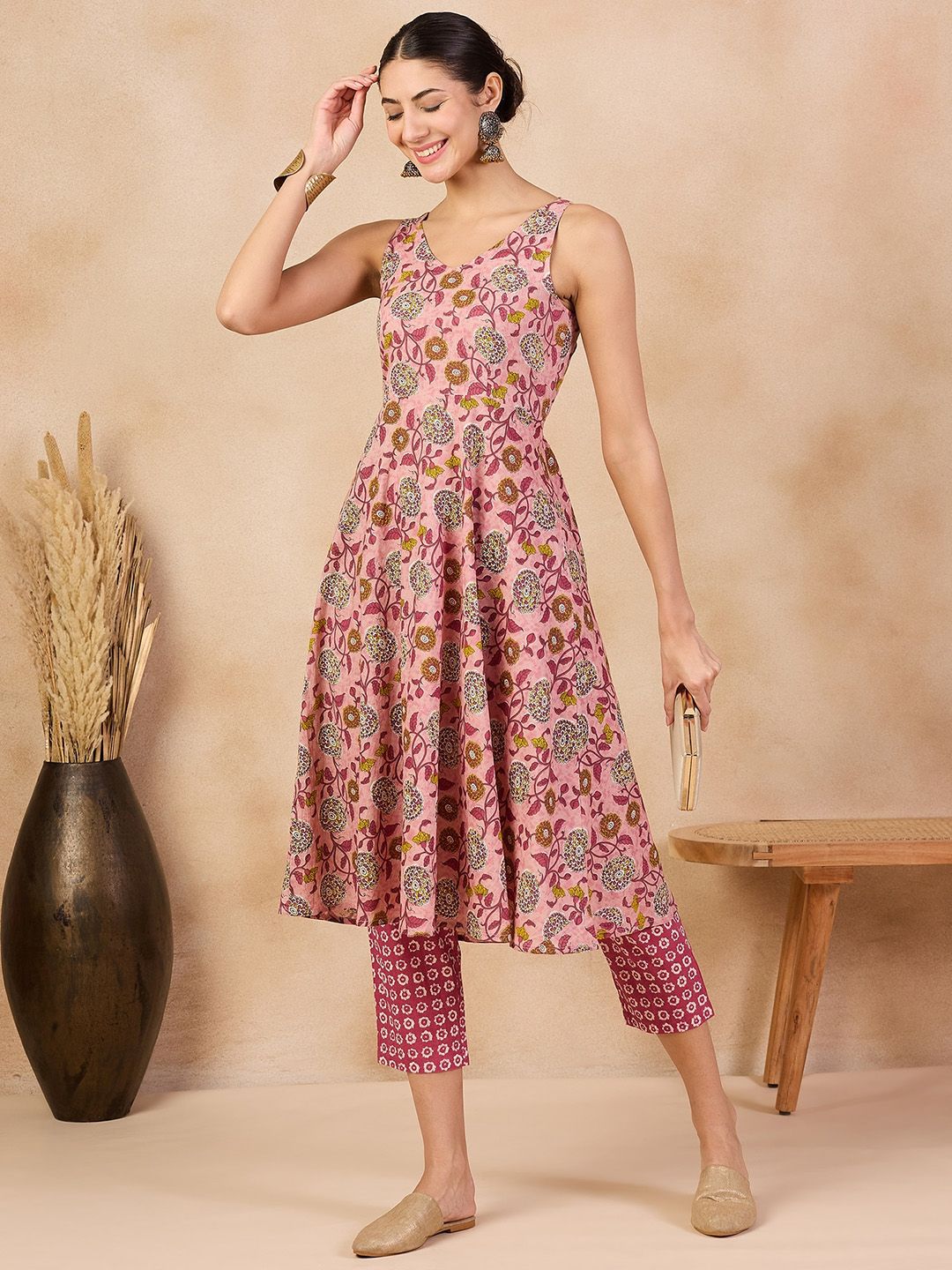 Women Floral Printed V-Neck Regular Pure Cotton A-Line Kurta With Trousers