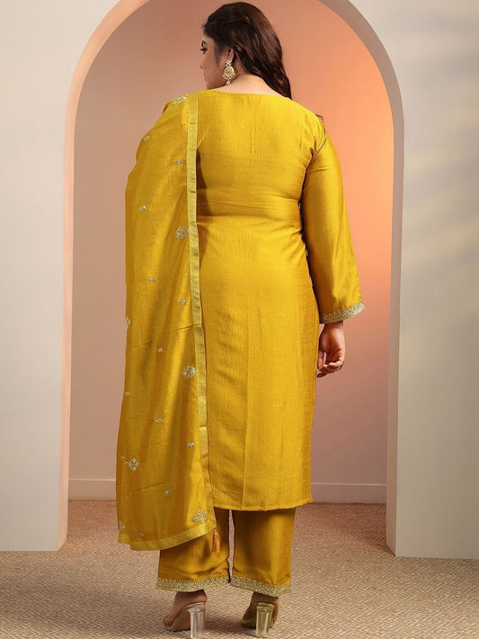 Plus Size Women Ethnic Motifs Embroidered Kurta Suit Set