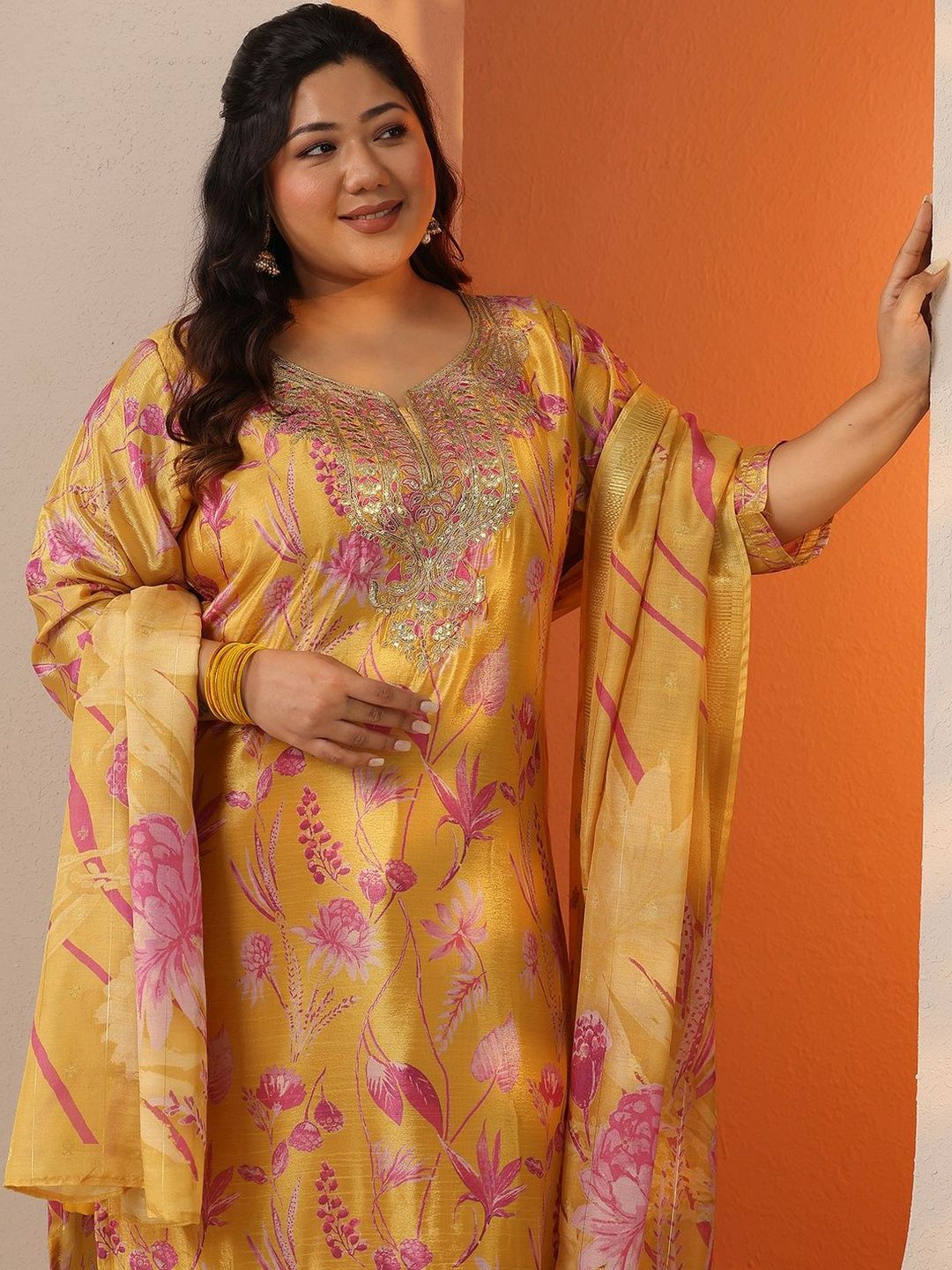 Plus Size Floral Printed Regular Kurta with Palazzos & With Dupatta