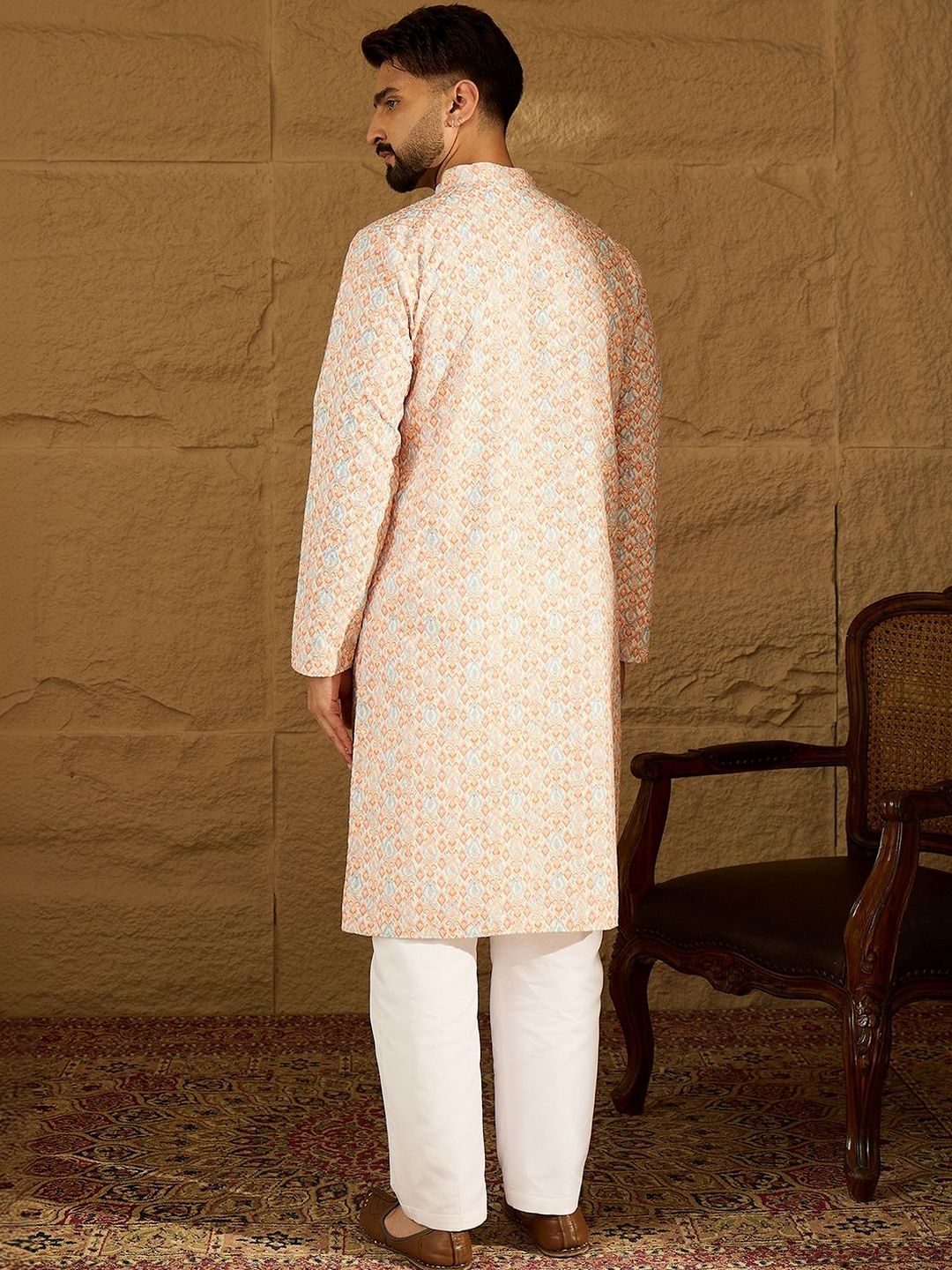 Geometric Printed Mandarin Collar Straight Kurta & Trousers