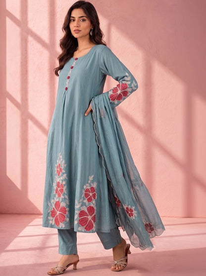 Women Floral Embroidered Regular Thread Work Kurta with Trousers & With Dupatta